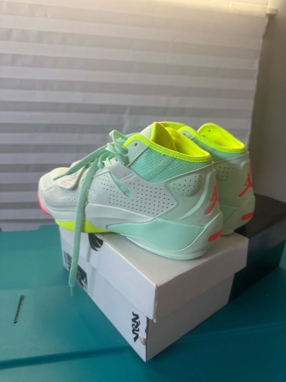 Jordan Zion 2 women’s 9 | men’s 7.5 NEW